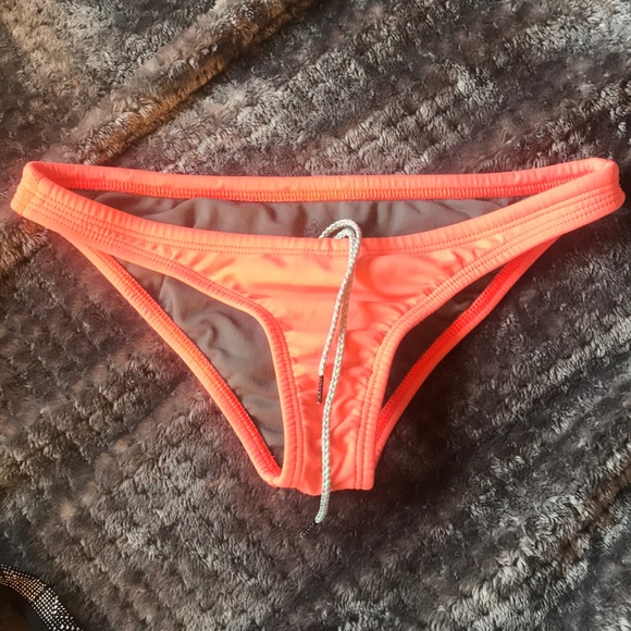 Jolyn Europe Bottoms in Papaya - size medium - Picture 2 of 8